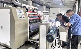 JD-DFQ1300D4-2高速冷烫膜leyu·乐鱼(中国)体育官方网站 透明玻璃碎膜分切复卷机